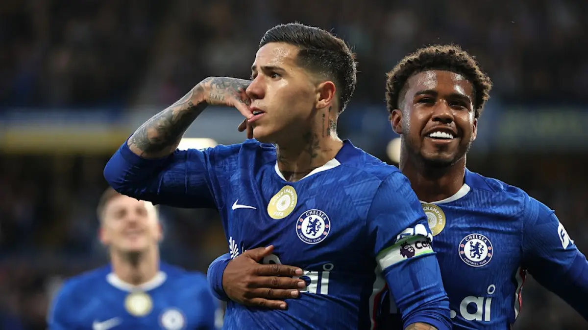 Enzo Fernandez tampil luar biasa saat Chelsea menumbangkan Tottenham! Derby London panas ini bikin peluang The Blues ke Eropa tetap hidup. (Sumber foto : Chelsea FC)