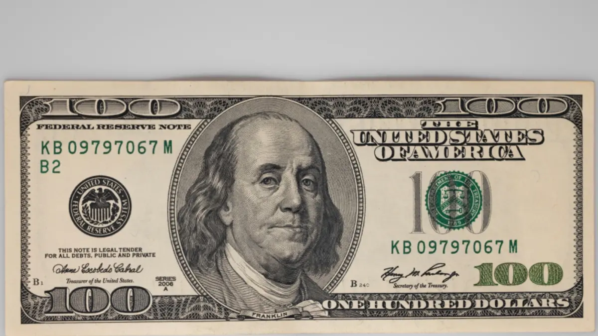 kondisi ekonomi saat dolar tinggi, pilihan investasi yang sering dipertimbangkan masyarakat (Photo by engin akyurt on Unsplash)