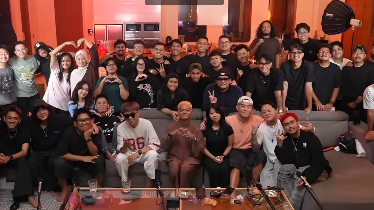 101 hari live nonstop tanpa skrip dan penuh momen random. Marapthon Reza Arap sukses bikin internet Indonesia susah berhenti nonton! (Foto: Instagram/@weareaaaclan)