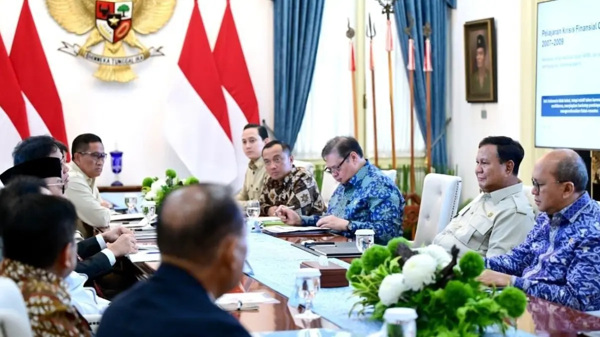 Presiden Prabowo Subianto menerima sejumlah tokoh ekonomi nasional di Kompleks Istana Kepresidenan, Jakarta, pada Jumat (22/05/2026). (Sumber foto: kemensetneg RI)