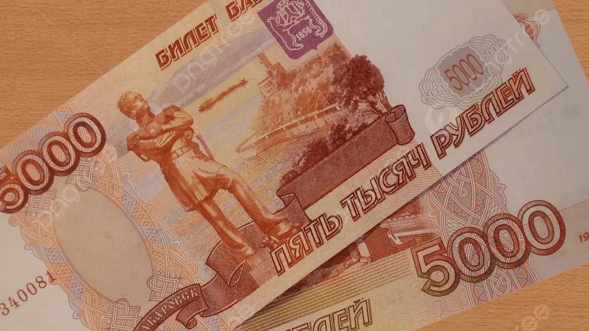 Di tengah tekanan sanksi Barat, mata uang Ruble Rusia justru menunjukkan performa mengejutkan di pasar global (Sumber: Pngtree)