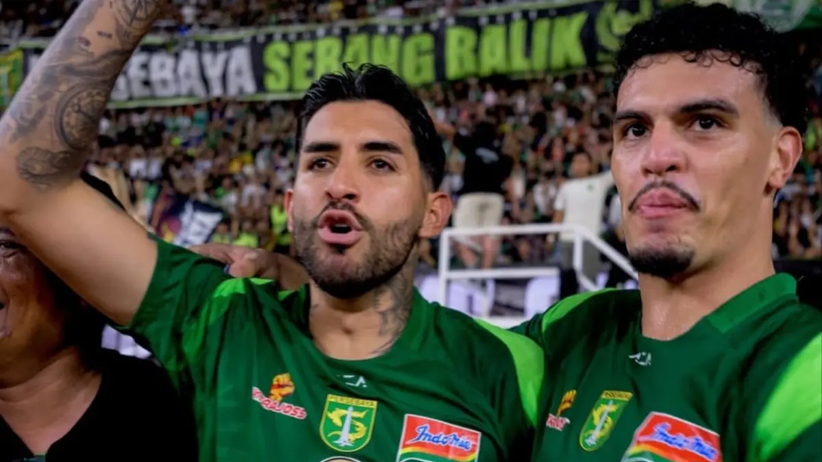 Persebaya mulai bersih-bersih skuad usai musim berakhir. Bruno Paraiba dan Gustavo Fernandes resmi pamit, Bonek langsung ramai bereaksi di media sosial! (Sumber foto: Instagram/_guufernandes99)