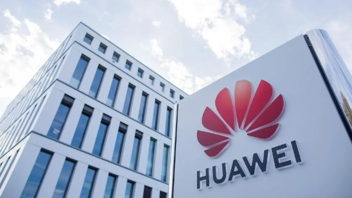 Huawei kembali bikin gebrakan. Raksasa teknologi asal China itu kini menargetkan produksi chip 1,4 nm pada 2031 demi menantang dominasi industri semikonduktor dunia. (t-online/Pinterest)