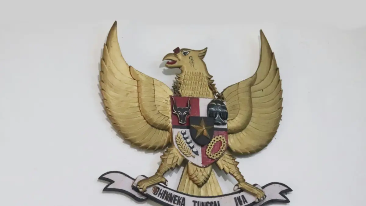 Hari Lahir Pancasila, relevansinya di era digital, serta peran generasi muda dalam menjaga nilai-nilai kebangsaan. (Mufid Majnun on Unsplash)