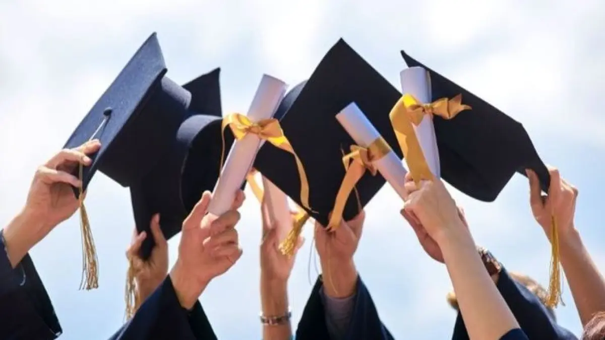 Setiap tahun, wisuda sekolah selalu memicu perdebatan. Ada yang menganggapnya penting sebagai bentuk apresiasi, ada pula yang menilai hanya menambah biaya. (ilustrasi)