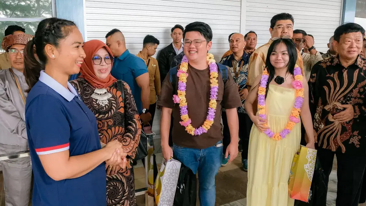 Saat rupiah melemah, Indonesia justru makin menarik bagi wisatawan asing. Bali dan Lombok disebut menjadi tujuan favorit warga Malaysia karena biaya liburan yang jauh lebih murah. (kemenpar)