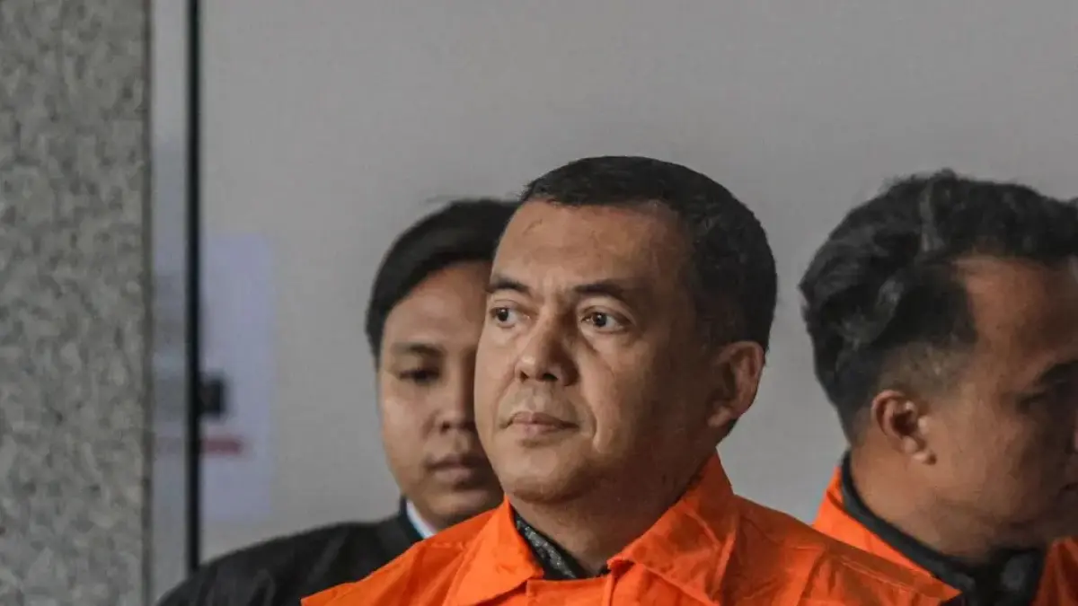 Wakil Menteri Imigrasi dan Pemasyarakatan (Wamen Imipas) Silmy Karim memakai rompi oranye keluar dari gedung KPK, Jakarta, Kamis (04/06/2026). (Hanung Hambara/Jawa Pos)