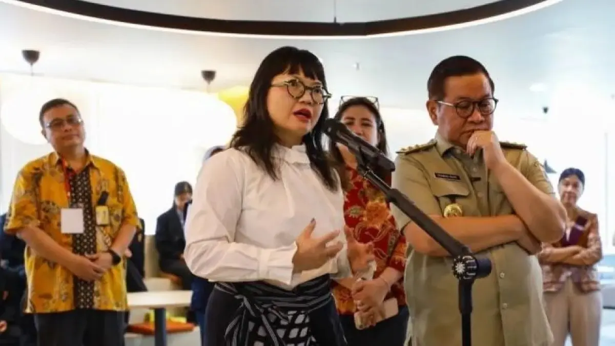 Wakil Menteri Pendidikan Tinggi, Sains, dan Teknologi (Wamendiktisaintek) Stella Christie (kiri) dan Gubernur DKI Jakarta Pramono Anung (kanan) menghadiri Jakarta Urban Knowledge Hub (JUKH) di Jakarta, Senin (8/6/2026). (ANTARA/HO-Kemdiktisaintek)