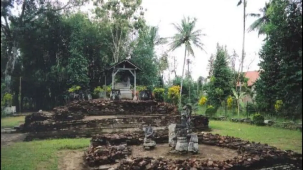 Candi Gayatri menyimpan jejak Sri Rajapatni Gayatri, perempuan berpengaruh yang menjadi istri pendiri Majapahit, ibu suri kerajaan, sekaligus nenek dari raja terbesar Majapahit. (Ilustrasi candi gayatri. Sumber: Viva)