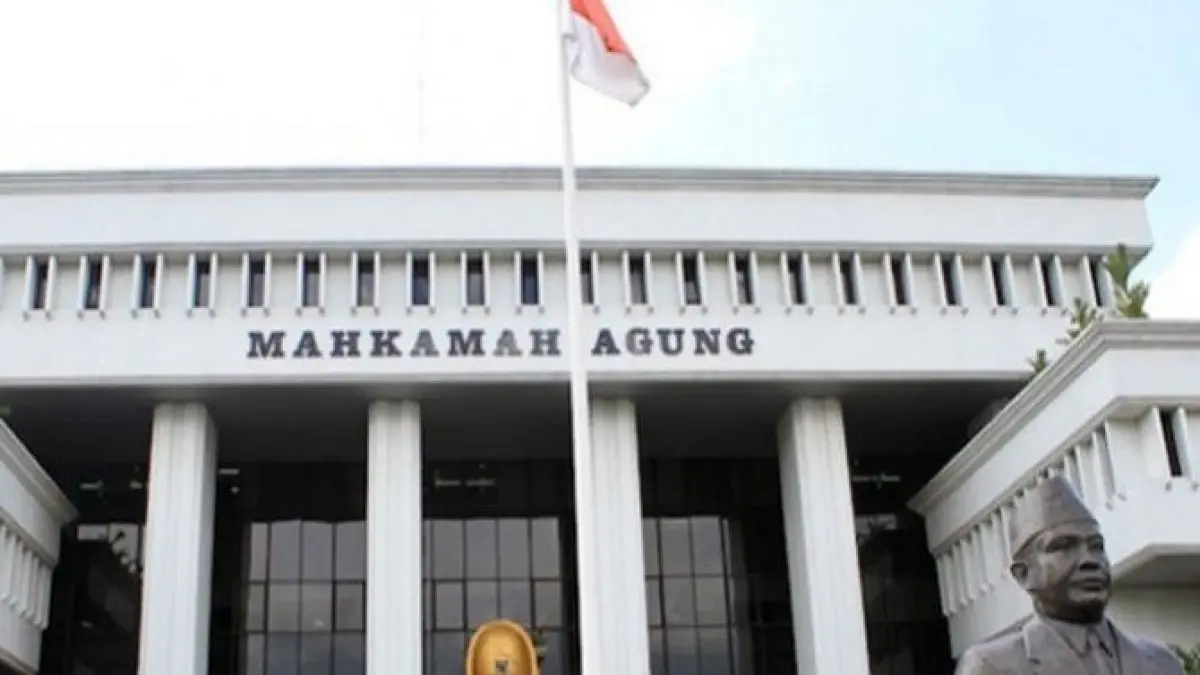 Mahkamah Agung mengajukan tambahan anggaran Rp10,3 triliun untuk tahun 2027. Dana ini rencananya dipakai untuk memperkuat layanan peradilan, digitalisasi pengadilan, hingga pembangunan rumah dinas hakim. (Ilustrasi: Gedung Mahkamah Agung-Dok JawaPos.com))