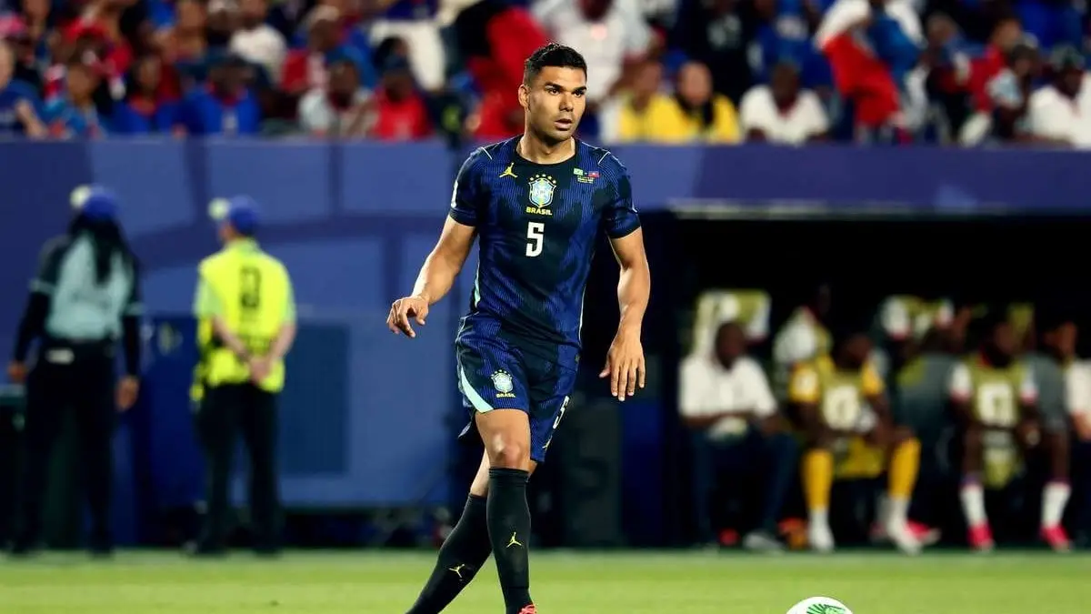 Era Casemiro di Manchester United disebut telah berakhir. Kini sorotan tertuju pada langkah barunya bersama Inter Miami yang terus mengumpulkan bintang-bintang sepak bola dunia. (Sumber foto : Flashscore)