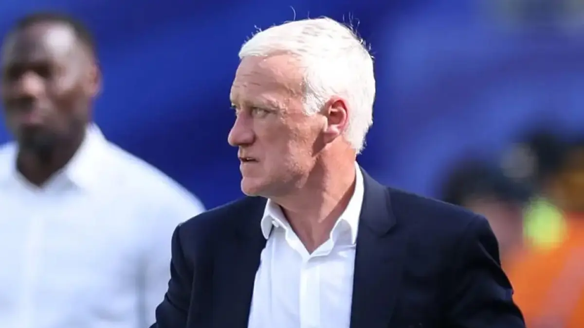 Di tengah langkah mulus Prancis menuju fase gugur Piala Dunia 2026, kabar duka datang dari Didier Deschamps. Sang pelatih harus meninggalkan skuad untuk terakhir kalinya demi mengantar kepergian ibunda tercinta. (Sumber foto : Getty Images Sports)
