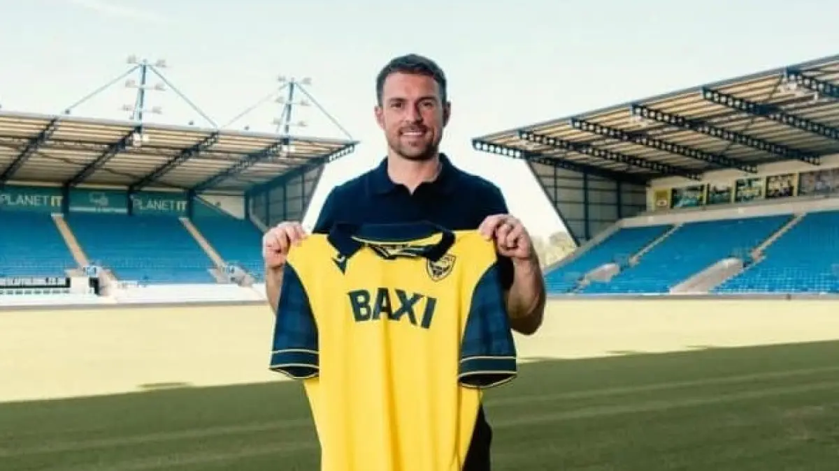 Kabar besar datang dari Inggris! Ole Romeny dan Marselino Ferdinan kini akan dilatih oleh mantan bintang Arsenal dan Juventus. Mampukah Aaron Ramsey membawa perubahan besar di Oxford United? (Sumber Foto : Oxford United)