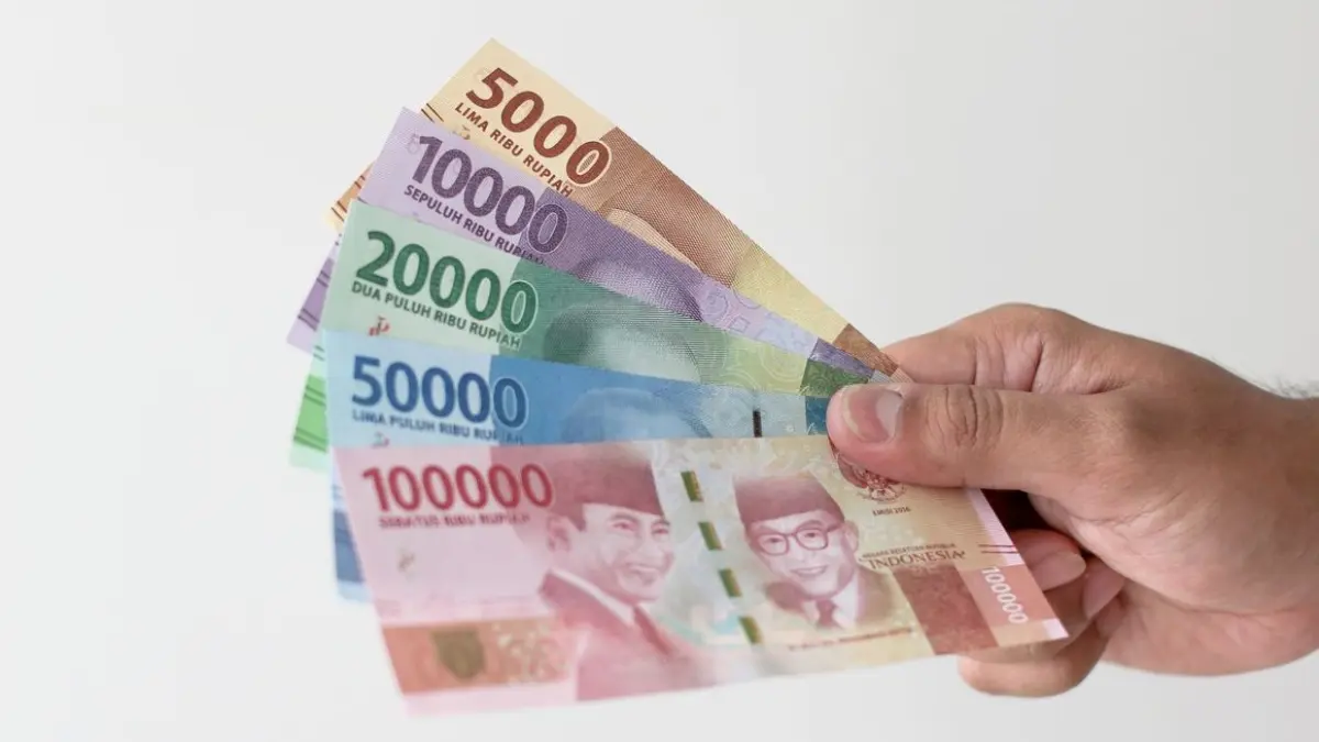 Sering dibilang pelit karena selalu bilang "mending ditabung"? Jangan salah. Kebiasaan mendang-mending ternyata bisa menjadi salah satu tanda kecerdasan finansial yang makin penting di era serba konsumtif. (ilustrasi)