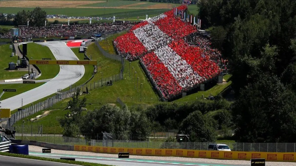 GP Austria 2026 diprediksi berlangsung dalam suhu ekstrem. FIA resmi mengaktifkan status Heat Hazard, membuat seluruh tim wajib menyesuaikan mobil dan strategi demi menjaga keselamatan pembalap di Red Bull Ring. (https://x.com/F1)