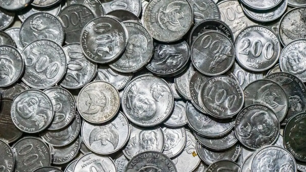 Jangan buru-buru menganggap uang koin hanya recehan!. Di balik ukurannya yang kecil ternyata tersimpan sejarah ribuan tahun, makna simbol yang unik, hingga fakta bahwa beberapa jenis koin bisa bernilai jauh di atas nominalnya dan menjadi buruan kolektor. (ilustrai uang koin)