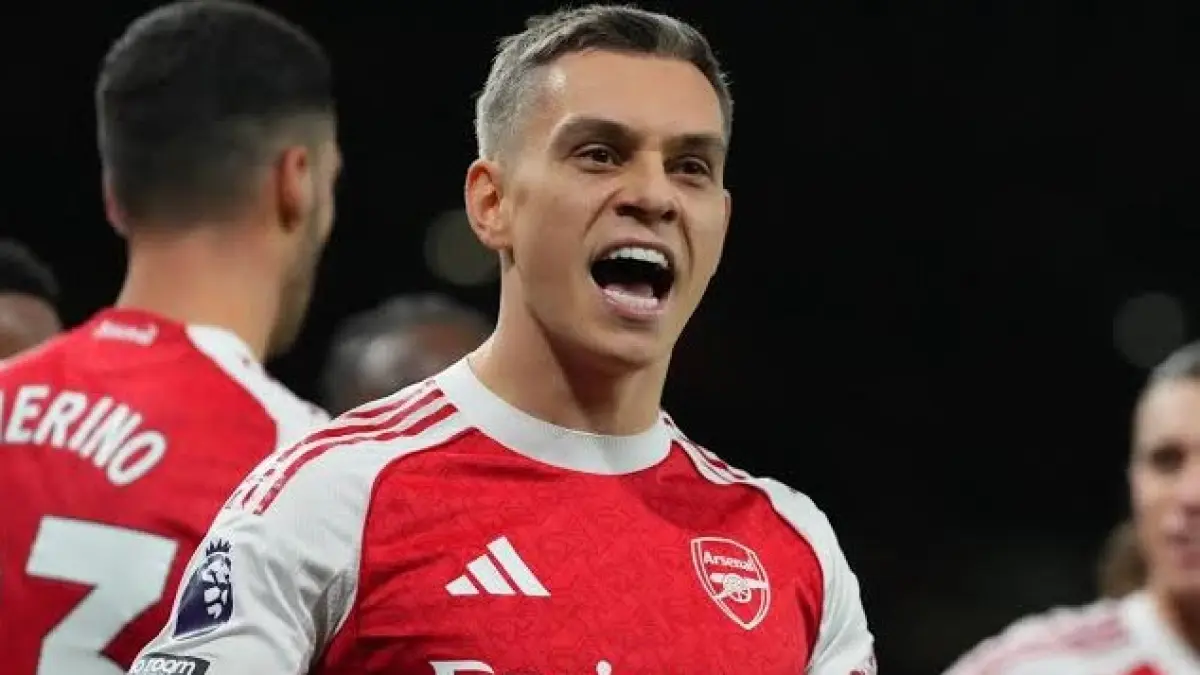 Bursa transfer kembali memanas! Leandro Trossard dikabarkan semakin dekat meninggalkan Arsenal, sementara Besiktas siap bergerak untuk memboyong penyerang asal Belgia tersebut. (sumber foto : BBC)