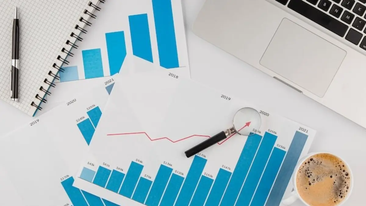 Ingin mulai investasi tapi masih bingung memilih reksa dana? Kenali dulu perbedaan reksa dana pasar uang, pendapatan tetap, campuran, dan saham. (sumber foto : magnific)