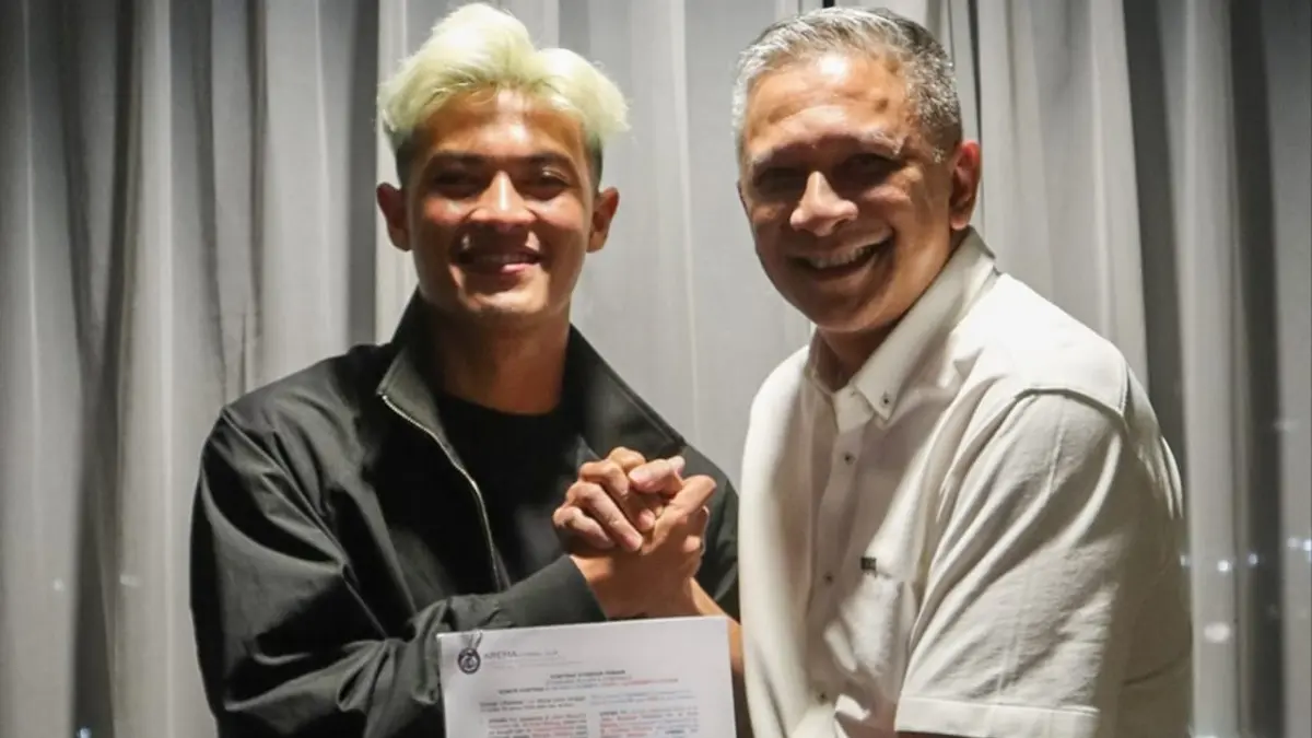 Transfer besar kembali terjadi di Liga 1. Alfeandra Dewangga resmi meninggalkan Persib Bandung dan bergabung dengan Arema FC. (Sumber foto: Instagram/aremafcoffofficial)