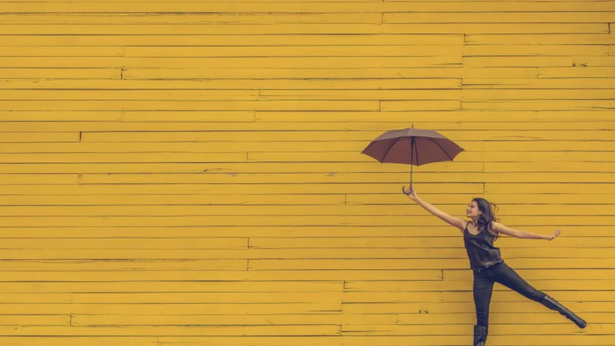 arti cherophobia, relevansinya dengan kehidupan banyak orang, serta pesan yang bisa dipetik untuk belajar menikmati momen bahagia tanpa rasa cemas. (Photo by Edu Lauton on Unsplash)