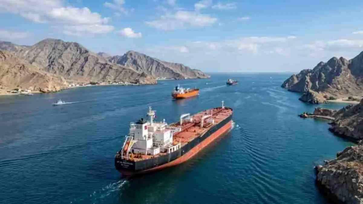 Ketegangan AS dan Iran kembali memanas. Washington mengaktifkan lagi blokade terhadap Iran di Selat Hormuz setelah operasi militer terbaru. (Sumber Foto: Pinterest)