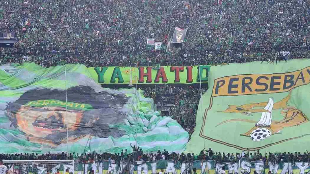 Banyak klub punya stadion penuh, tetapi tidak semua memiliki atmosfer seperti Persebaya. Ternyata rahasianya bukan hanya karena Bonek, melainkan budaya sepak bola yang telah hidup dan diwariskan di tengah masyarakat Surabaya selama puluhan tahun. (sumber foto: Antaranews.com)