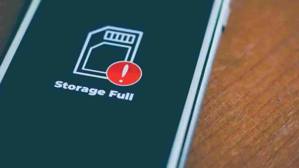 Memori HP selalu penuh hingga tidak bisa update aplikasi? Jangan buru-buru hapus foto kenangan. Ada 10 cara mudah yang bisa membuat penyimpanan kembali lega tanpa kehilangan file penting. (i0.wp.com)