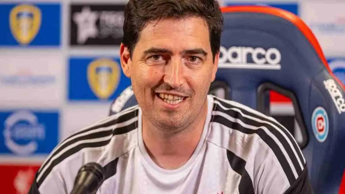 Rumor Alexis Mac Allister menuju Real Madrid akhirnya dijawab langsung oleh Andoni Iraola. Liverpool menegaskan sang gelandang Argentina tetap menjadi bagian penting proyek jangka panjang The Reds dan tidak masuk daftar jual jelang musim baru. (sumber foto : imago/propaganda photos)
