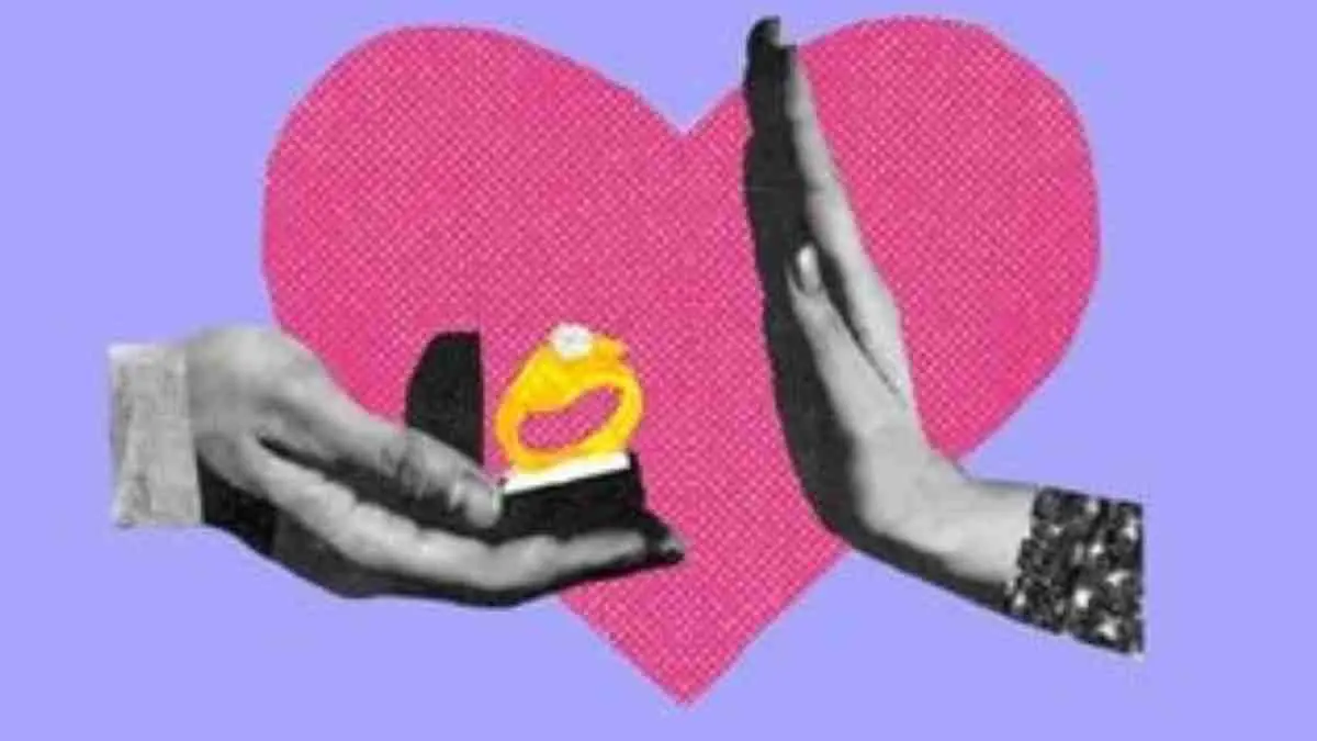 Usia bukan penentu kesiapan menikah. Sebelum memutuskan membangun rumah tangga, ada banyak hal yang perlu dipersiapkan, mulai dari mental, finansial, hingga mengenal pasangan lebih dalam. Jangan sampai keputusan besar diambil hanya karena tekanan sosial atau takut tertinggal. (sumber foto : The Swaddle)