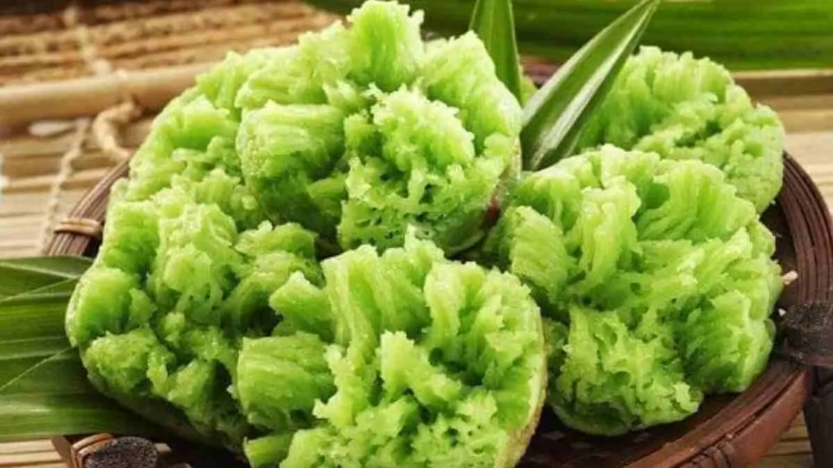 Sudah ada sejak abad ke-18, kue carabikang masih menjadi salah satu jajanan pasar favorit hingga sekarang. Simak sejarah, keunikan, dan rahasia kelezatan kue tradisional yang menjadi warisan kuliner Nusantara ini. (Sumber: Pinterest)