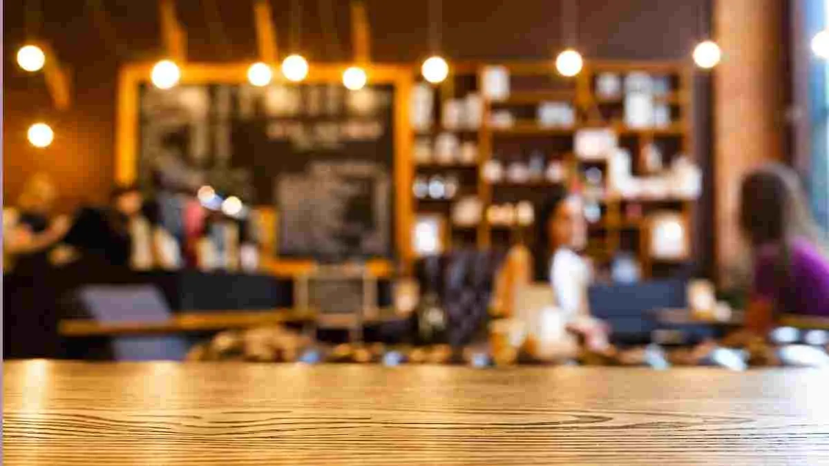Boros atau justru bentuk self-care? Ternyata segelas kopi Rp50 ribu yang sering dianggap pemborosan memiliki makna lebih dalam bagi Gen Z. (ilustrasi)