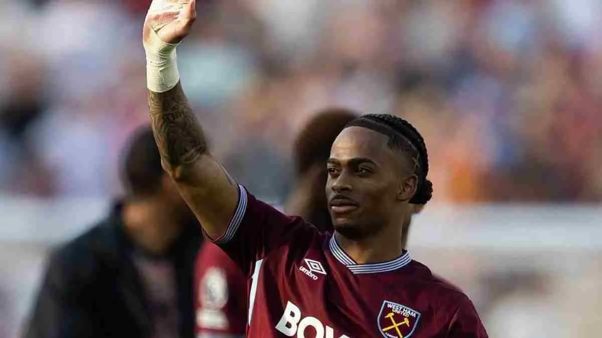 Catatan: Hingga artikel ini ditulis, belum ada pengumuman resmi dari klub terkait penyelesaian transfer. Informasi mengenai nilai transfer dan kesepakatan masih berdasarkan laporan media serta perkembangan bursa transfer. (sumber foto : BBC)