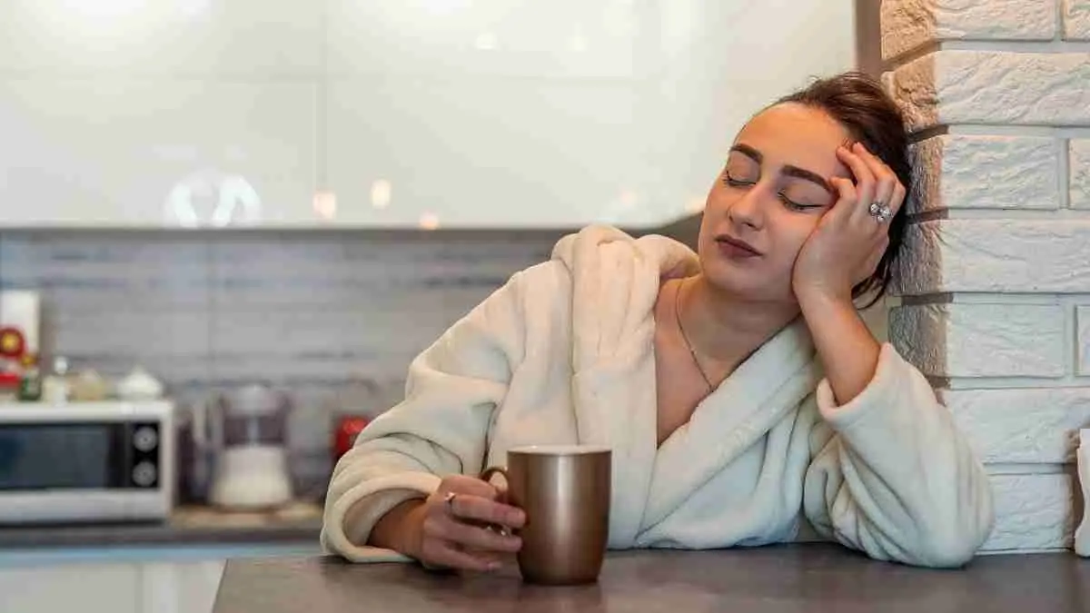 Sering terbangun di tengah malam lalu sulit tidur lagi? Jangan buru-buru menganggapnya hal biasa. Bisa jadi tubuh sedang memberi sinyal tertentu. (ilustrasi)