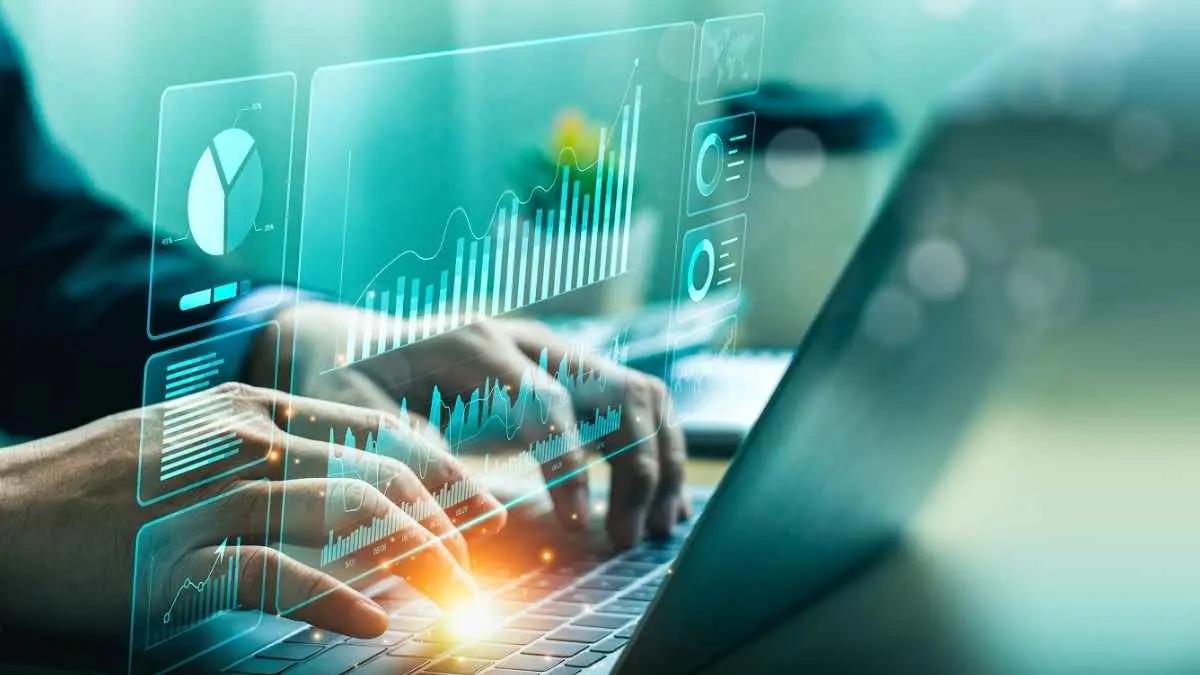 Banyak yang mengira AI akan menggantikan profesi marketing. Faktanya justru sebaliknya. Perusahaan kini berebut talenta yang mampu menggabungkan kreativitas, analisis data, dan kecerdasan buatan. (Ilustrasi)