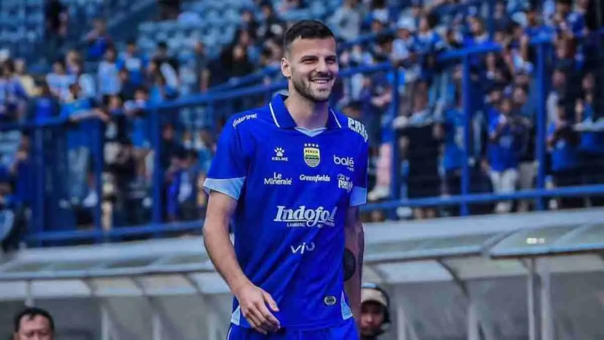 PERSIB resmi mengamankan salah satu pemain terbaiknya! Patricio Matricardi bertahan hingga 2028 dan langsung memasang target membawa Maung Bandung melangkah lebih jauh di AFC Champions League Two. (Sumber foto: Instagram/pmatricardi)
