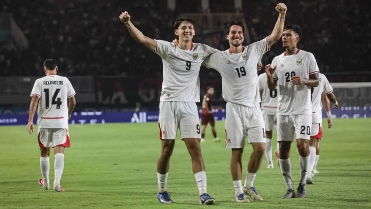 Media Vietnam memberikan prediksi mengejutkan jelang perjalanan Timnas Indonesia di Piala AFF 2026. Skuad Garuda disebut sulit merebut posisi puncak Grup A karena harus mengejar keunggulan selisih gol Vietnam yang menang besar 7-0 atas Timor Leste. (timnas indonesia)