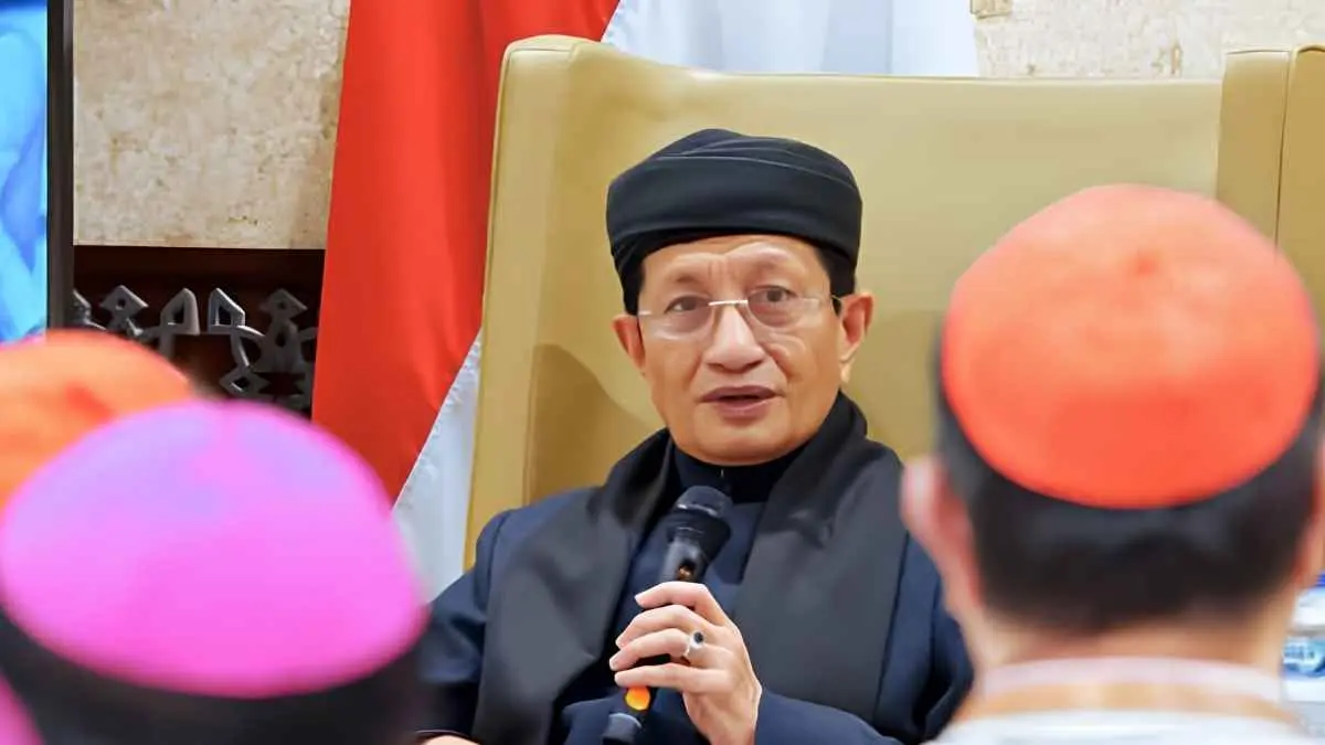 Menteri Agama Nasaruddin Umar mengungkap baru sekitar 1 persen pondok pesantren yang telah menerima manfaat Program Makan Bergizi Gratis (MBG). Pemerintah kini mendorong percepatan agar lebih banyak santri di seluruh Indonesia dapat merasakan manfaat program tersebut. (Sumber Foto: Instagram/@nasaruddin_unar)
