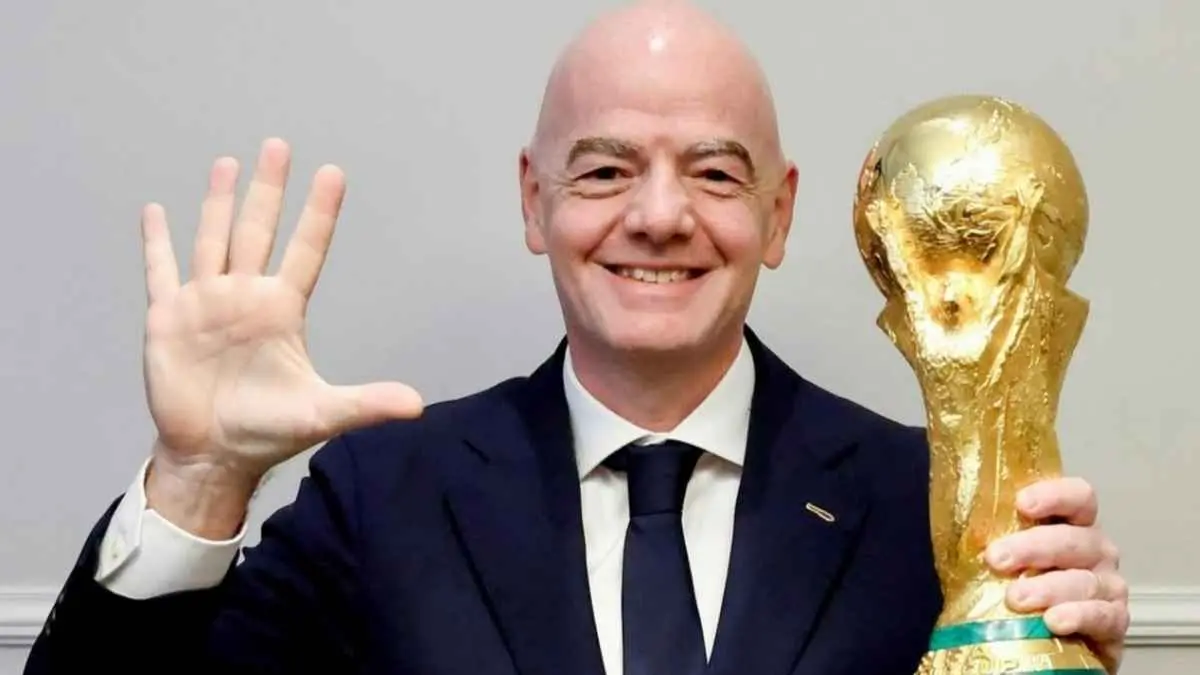 Gejolak mulai terasa di tubuh FIFA! Kontroversi proyek investasi baru membuat posisi Gianni Infantino sebagai Presiden FIFA menjadi sorotan. Di tengah polemik tersebut, nama Nasser Al-Khelaifi muncul sebagai sosok yang dinilai berpeluang menjadi penantang kuat pada pemilihan 2027. (Sumber foto: Instagram/gianniinfantino)
