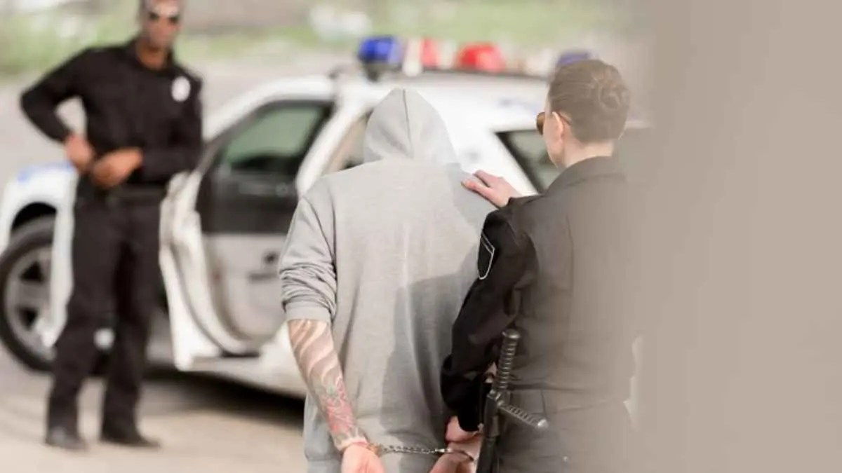 Aksi komplotan ganjal ATM yang meresahkan warga Pamulang akhirnya berakhir. Polisi menangkap tiga pelaku saat hendak beraksi, dua di antaranya dilumpuhkan karena melawan petugas. (Sumber Foto: Pinterest)