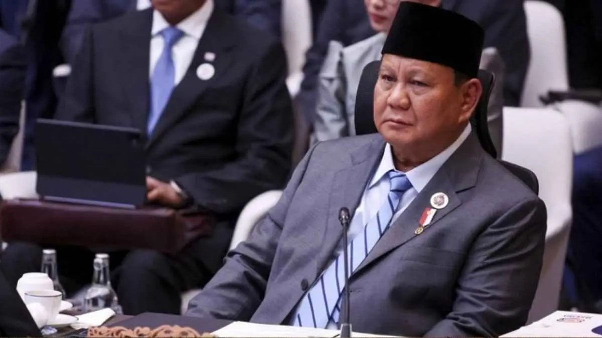 Presiden Prabowo Subianto menyampaikan target agar Timnas Indonesia mampu tampil di Piala Dunia 2030 dalam pesan yang dibacakan pada Kongres PSSI 2026. Pemerintah menegaskan komitmennya mendukung pembinaan sepak bola nasional (REUTERS/Hasnoor Hussain)
