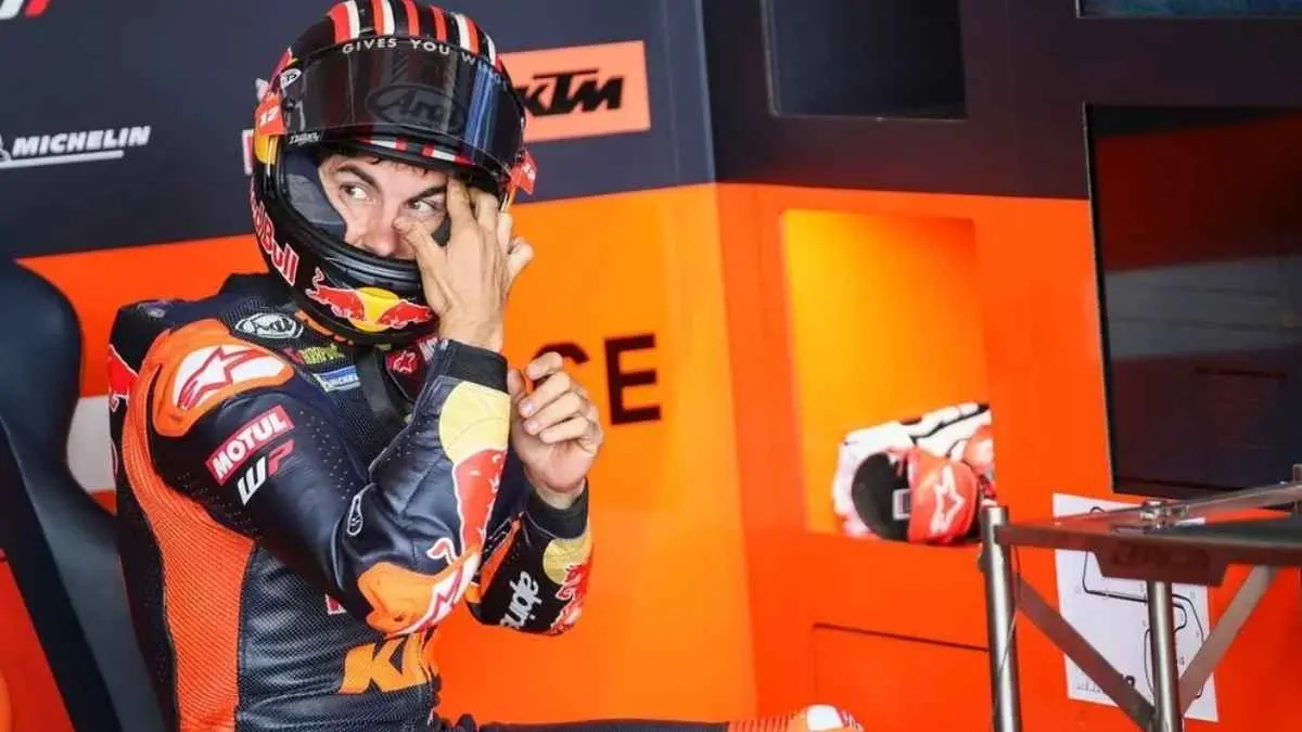 Red Bull KTM Tech3 melakukan perubahan penting jelang MotoGP Inggris 2026. Maverick Vinales dipastikan absen karena masih menjalani pemulihan cedera, sementara Pol Espargaro kembali dipercaya turun balapan di Silverstone. (Photo by: Gold and Goose Photography)