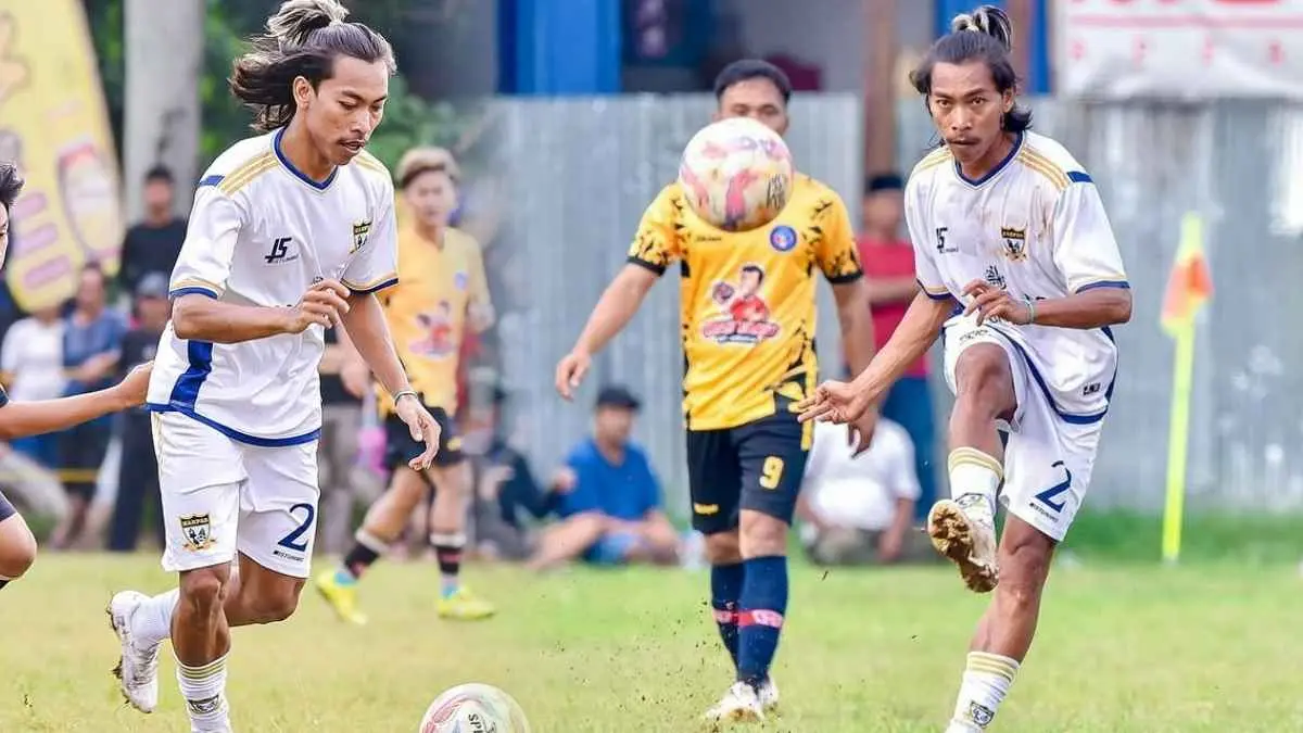 Dari raja tarkam di lapangan kampung hingga dilirik klub Timor Leste, King Polo membuktikan jalan menuju sepak bola profesional bisa datang dari mana saja. (instagram.com/pollo_berembe)