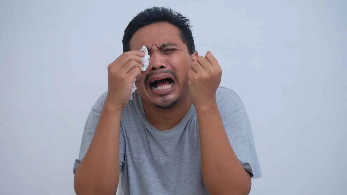 Kita makin cepat melihat penderitaan orang lain, tapi apakah kita masih benar-benar merasakannya? (Ilustrasi)