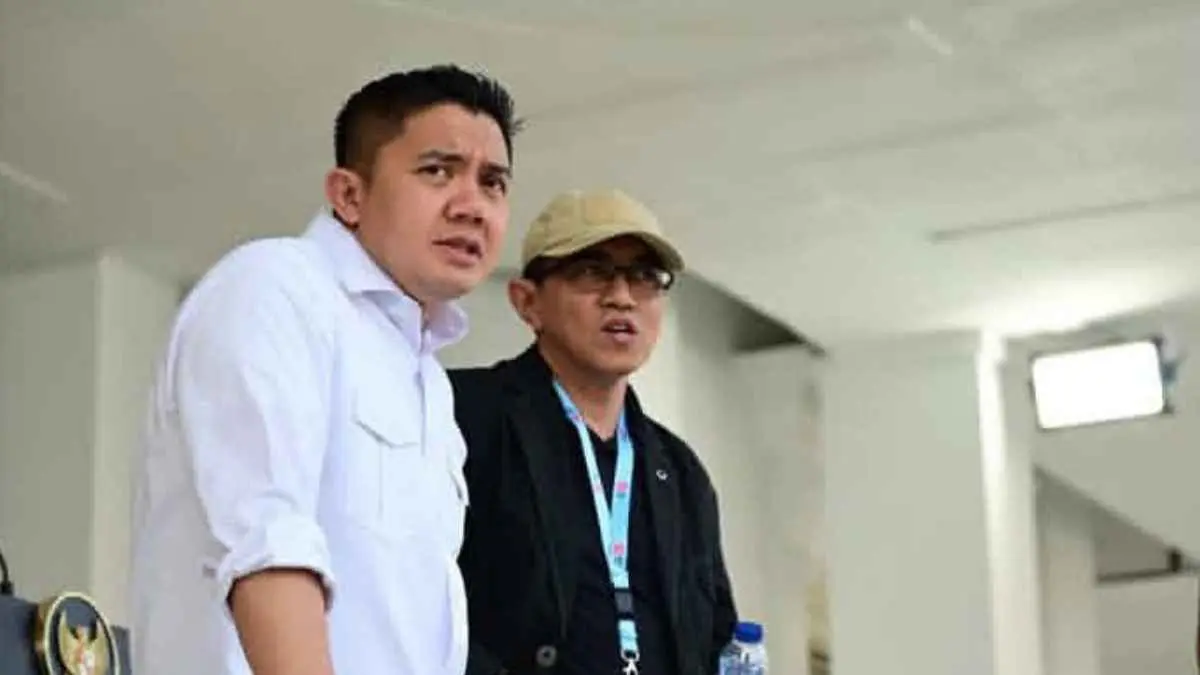 Jelang 17 Agustus, persiapan HUT ke-81 RI di Istana Merdeka terus dimatangkan. Seskab Teddy ikut memastikan setiap detail berjalan sempurna. (Sumber Foto: Instagram @sekretariat.kabinet)
