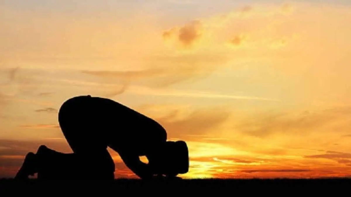 Ada alasan kenapa subuh terasa berbeda. Saat sebagian besar orang masih terlelap, jalanan lebih sunyi, udara lebih sejuk, dan langit perlahan berubah warna. (Ilustrasi)