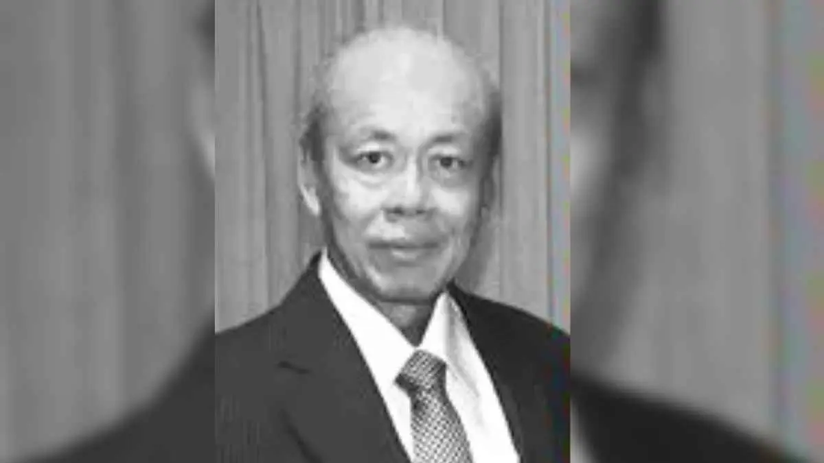Jauh sebelum layanan kesehatan semudah sekarang, ada dokter yang memilih datang ke tempat yang aksesnya tidak mudah. dr. Sander Batuna menjadi salah satu sosok yang dikenang karena pengabdiannya kepada masyarakat, khususnya Suku Asmat, di Papua pada akhir 1960-an hingga awal 1970-an. (wordpress.com)