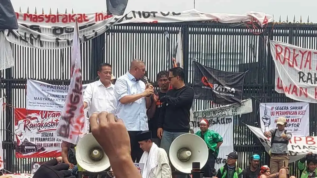 Bukan sekadar janji, pimpinan DPR disebut siap mempertaruhkan jabatan demi pengesahan RUU Perampasan Aset. Targetnya 15 Desember 2026.  (Ryandi Zahdomo/JawaPos.com)