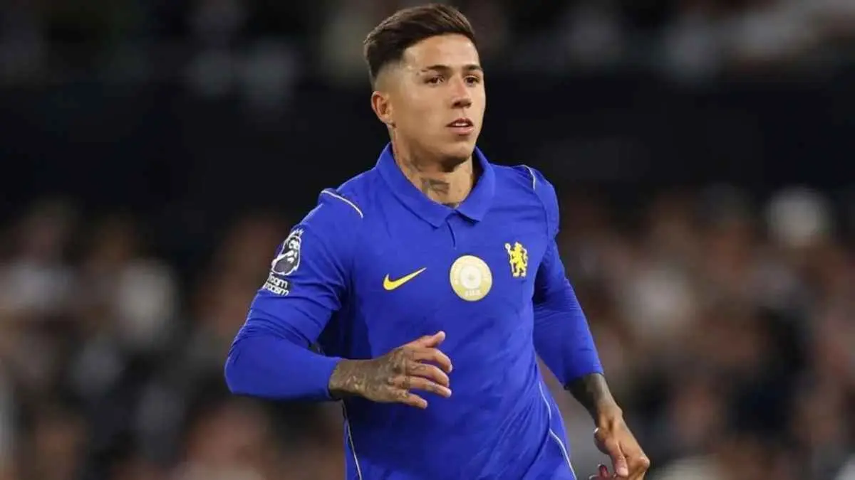 Chelsea menang 2-0 atas Luton tanpa Enzo Fernandez. Statistik juga menunjukkan The Blues punya persentase kemenangan lebih tinggi saat sang gelandang absen. (getty images)