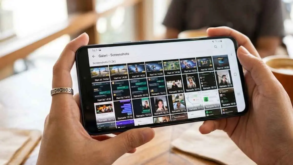 Coba buka folder screenshot di HP kamu. Berapa ribu file yang ada di sana?. Screenshot harga barang, resep, chat, meme, informasi media sosial, sampai foto yang sudah lupa kapan disimpan. Semuanya punya satu alasan yang sama: “Siapa tahu nanti butuh.” (ilustrasi)