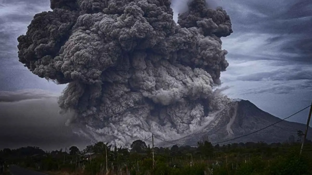Indonesia tidak bisa mencegah semua bencana, tetapi dampaknya bisa dikurangi. Investasi mitigasi sejak sekarang menjadi kunci agar masyarakat lebih siap menghadapi risiko di masa depan. (ilustrasi bencana alam)
